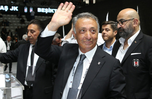 Beşiktaş'ta Ahmet Nur Çebi yeniden başkan seçildi