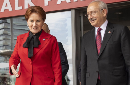 1 saatlik sürpriz görüşme! İYİ Parti lideri Meral Akşener'den Kılıçdaroğlu'na davet!