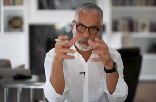 Beyni emcüklenmiş gerizekalılar olarak bu kadına ne demeliyiz?