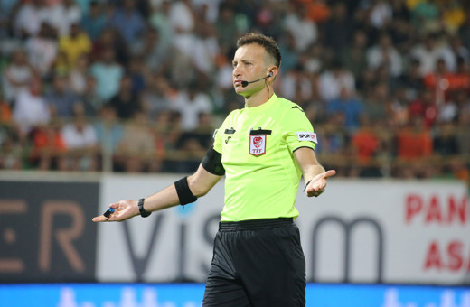 Beşiktaş'tan maçın hakemine sert tepki: "Beşiktaş'a uzanan her kol mutlaka kırılacaktır"