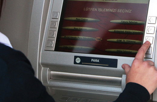 Üsküdar'da Diyanet personeline şok! Banka ödediği 15 bin 250 lirayı faiziyle geri istedi