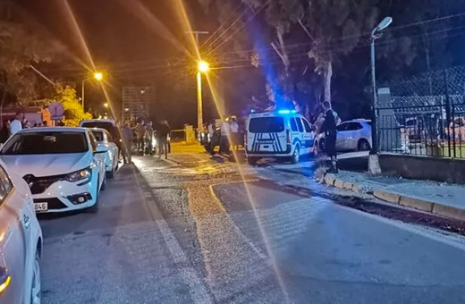 Mersin'de polisevine silahlı saldırıda 1 polis şehit oldu! 2 terörist etkisiz hale getirildi