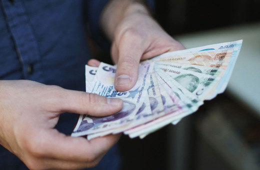 Asgari ücret 10 bin TL olur mu? Uzman isim senaryoları tek sek sıraladı