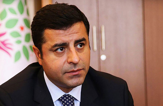 Selahattin Demirtaş'ın geri adımı hızlı oldu HDP ve PKK'ya bağlılık mesajı gönderdi