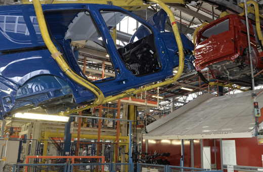 Otomotiv devi duyurdu! Üretime ara veriyor