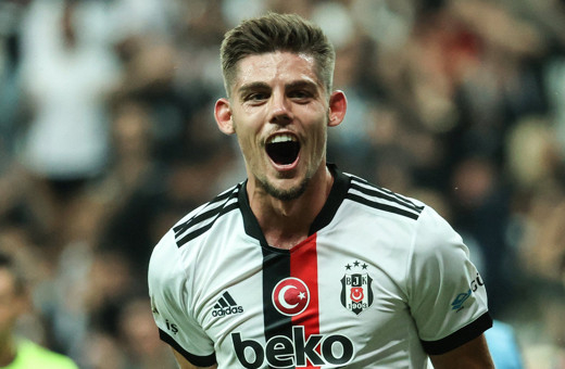 Beşiktaş'ta şoke eden ayrılık: Yıldız futbolcu kiralık olarak gönderildi!