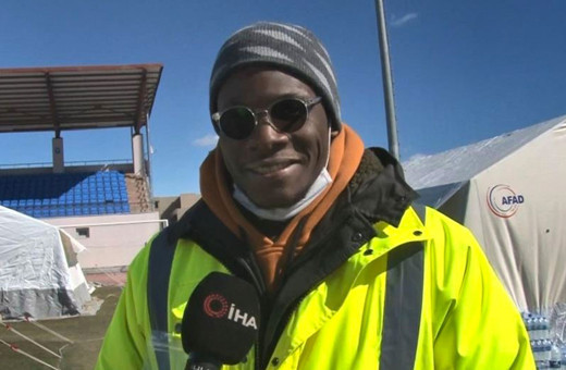 Depremi internetten gördü ertesi günü yola çıktı Afrikalı öğrenci: Türkiye’ye borcumu ödemek için geldim