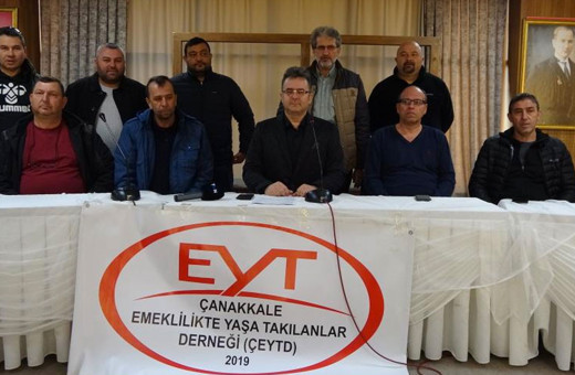 EYT yasalaşınca Çanakkale'de 3 yıl önce kurdukları derneği kapattılar