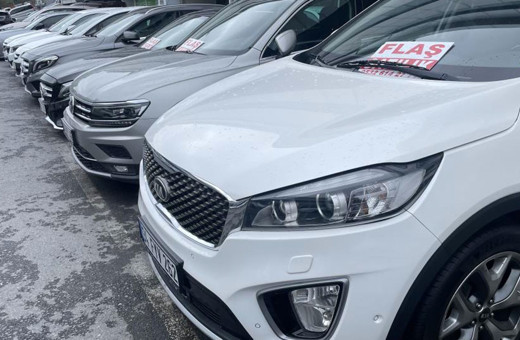 Bayilerde sıfır araç bulamayan ikinci el koştu ikinci el fiyatları yükselişe geçti