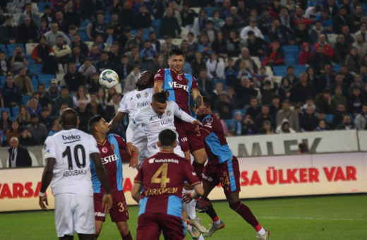 Trabzonspor Beşiktaş derbisinde gol sesi çıkmadı! Dev maçta puanlar paylaşıldı