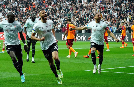Beşiktaş Galatasaray'ı geriden gelerek devirdi! Aslan zirve yarışında yara aldı...