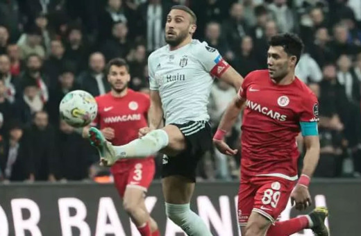 Beşiktaş, deplasmanda Fraport TAV Antalyaspor'u 3-1 mağlup etti