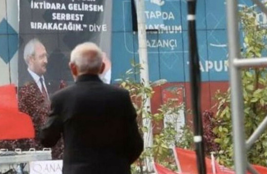 Kılıçdaroğlu Düzce'de miting alanında beklemediği pankartla karşılaştı
