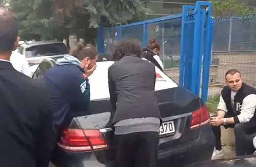 Muharrem İnce 'adaylıktan çekiliyorum' dedi, Memleket Partisi önünde hüngür hüngür ağladılar