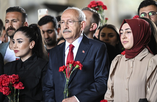 Kemal Kılıçdaroğlu Anıtkabir'de! 'Cesaret eden kazanır, biz Ata'mızdan böyle öyle öğrendik