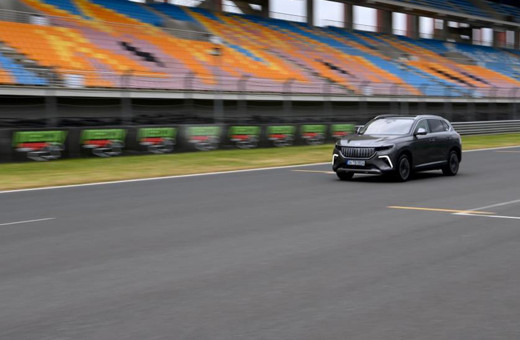 TOGG, Formula pistine çıktı! Nefes kesen görüntüler: 0'dan 100 km hıza 7 saniyede ulaştı!