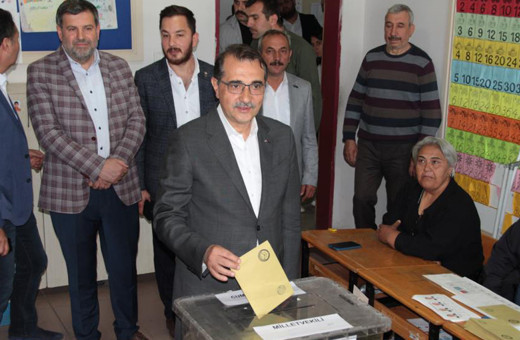 Bakan Dönmez oyunu kullandı! Dikkat çeken elektrik açıklaması: Her türlü tedbirler alındı!