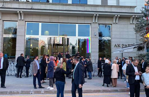 BBC'den faş haber! AK Parti Genel Merkezi bomba araması nedeniyle boşaltılıyor