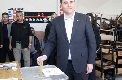 DP Genel Başkanı Gültekin Uysal oyunu Afyonkarahisar'da kullandı