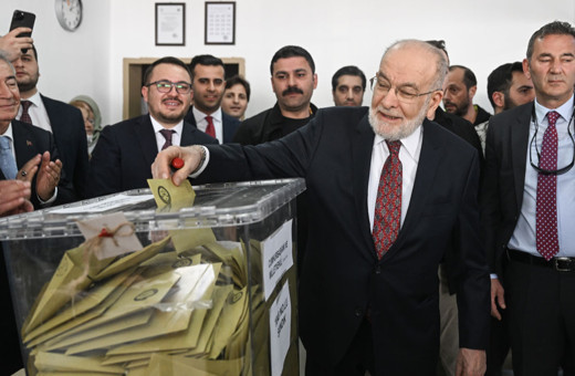 Saadet Partisi Genel Başkanı Temel Karamollaoğlu oyunu kullandı