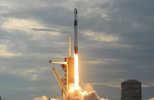 Falcon 9 roketi ve Dragon uzay aracı Ax-2 görevi için fırlatıldı!