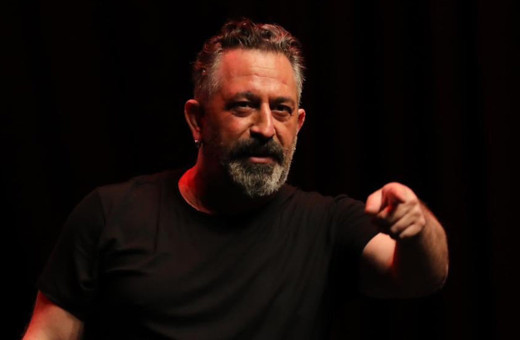 Cem Yılmaz 'Sürpriz' deyip ekledi: İkinci turda oyum... Gençlere çağrı yaptı