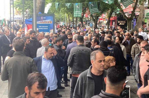 Kocaeli'de çarşı karıştı! Şehrin göbeğinde gruplar birbirine girdi, o anlar saniye saniye kamerada!