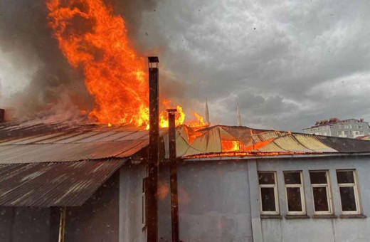 Karlıova’da korkutan yangın! Dumanlar gökyüzünü kapladı