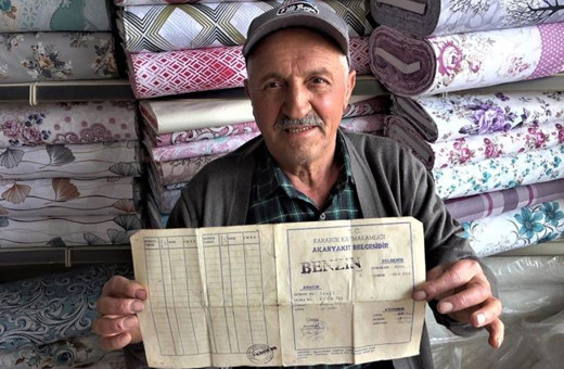 CHP iktidarı dönemindeki benzin karnesini göstererek sandığın önemini anlattı