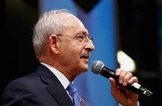 Kılıçdaroğlu seçime saatler kala yeni vaadini açıkladı futbolseverler bayram edecek!
