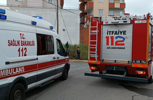 Kocaeli'de oy kullanmaya giderken evde bırakılan çocuk yangın çıkardı