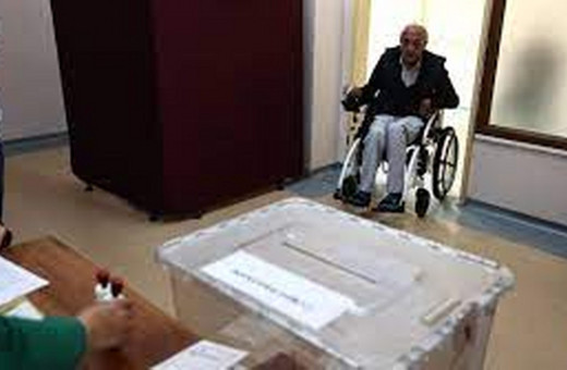 Düzce'de seçimler için huzurevinde sandık kuruldu