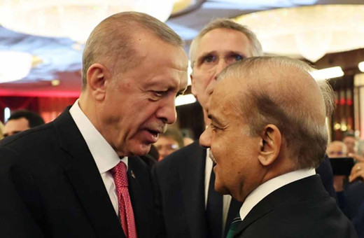 Pakistan Başbakanı'nın Erdoğan'a hediyesi gündem oldu 'nerede' diye sordu