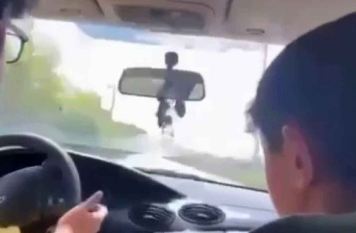 Ankara'daki feci kazanın görüntüleri ortaya çıktı! Arabayı kaçırıp, iki yaşındaki kardeşini arka koltuğa oturttu! Sonrası korkunç...