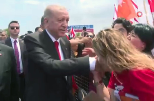 Cumhurbaşkanı Erdoğan’a KKTC’de yoğun ilgi!