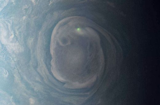 Jüpiter'de yeşil şimşekler çaktı Juno uzay aracı çekti NASA paylaştı