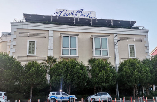 İzmir'de AVM'deki rapçi 'Çakal' konserinde kavga çıktı bir kişi öldü