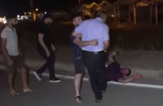 İki araç hurdaya döndü! Alkollü çıkan diş hekimine meydan dayağı attılar