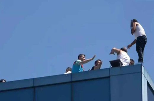 Kocaeli'de intihar girişimi: Polis, ölümün kıyısından böyle çekip aldı!