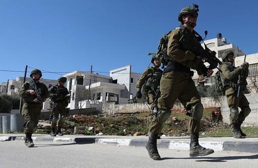 İsrail ordusu Batı Şeria'da 4 Filistinliyi gözaltına aldı