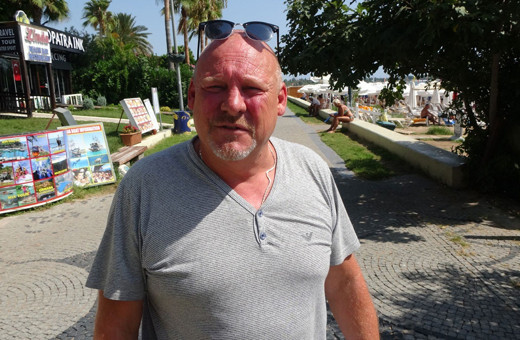 Antalya'da ayağı kesilen turistin tatili kabusa döndü! Hastanede 6 dikiş 28 bin liraya mal oldu