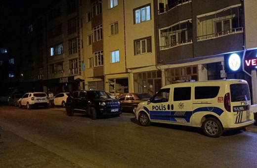 19 yaşındaki genç tartıştığı babasını ekmek bıçağıyla bıçakladı!