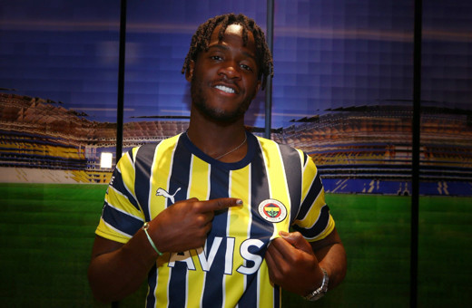 Fenerbahçe, Michy Batshuayi'nin sözleşmesini uzattı