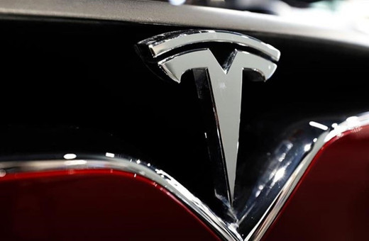 Tesla 120 binden fazla aracını geri çağıracak!