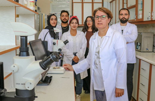 25 yıllık çalışma meyvesini verdi! 13 mikroorganizma içeren mikrobiyal gübre geliştirildi