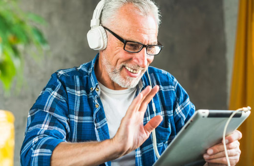 Huzurevlerinde 1923 yaşlıya dijital okuryazarlık eğitimi verildi