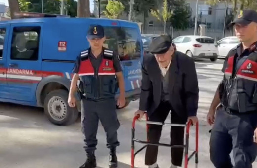 Alzheimer hastası koca, karısını defalarca bıçakladı! Yaşlı kadın evde ölü bulundu