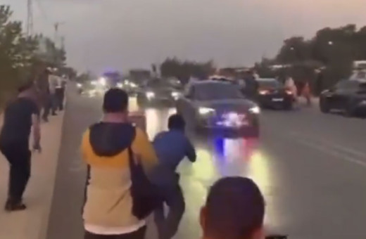 Abisiyle mal kavgasına tutuşan Menzil şeyhi lüks çakarlı araçlarla şov yaptı