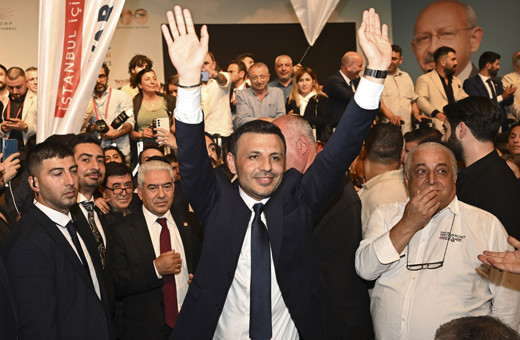 CHP İstanbul İl Başkanlığına Özgür Çelik seçildi