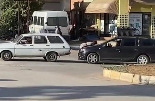 Halat bulamayınca çocuğu halat yaptılar!